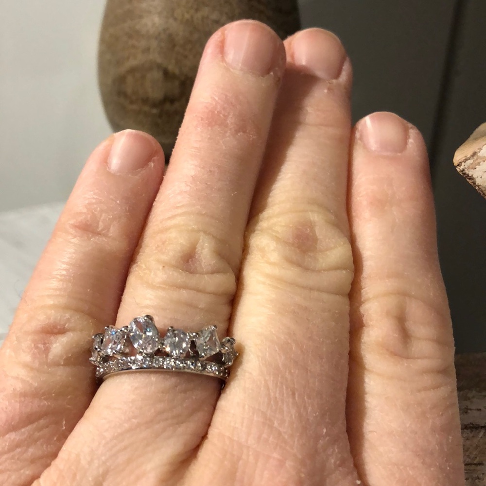 Crown Ring - Picture 7 of 7